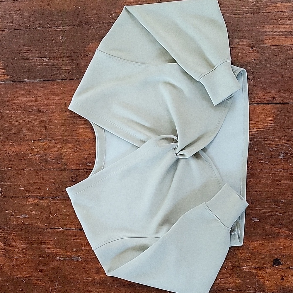 Lululemon twisted reversible pullover